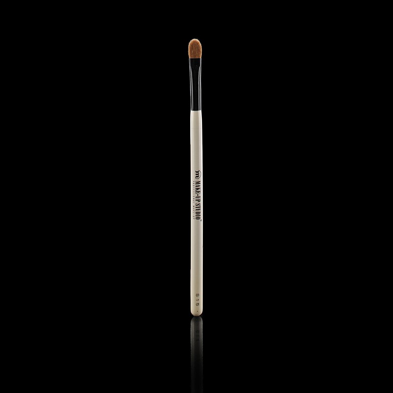 SELECT NR. 15 – EYESHADOW BRUSH MEDIUM SLIM