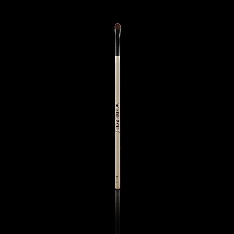 SELECT NR. 19 – EYESHADOW BRUSH SHORT